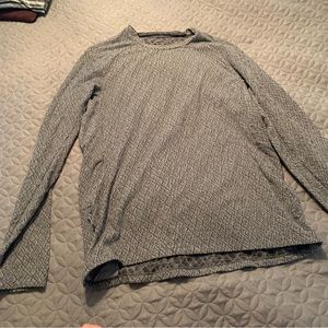 Men’s medium lululemon long sleeve crewneck sweatshirt active fit gray pattern